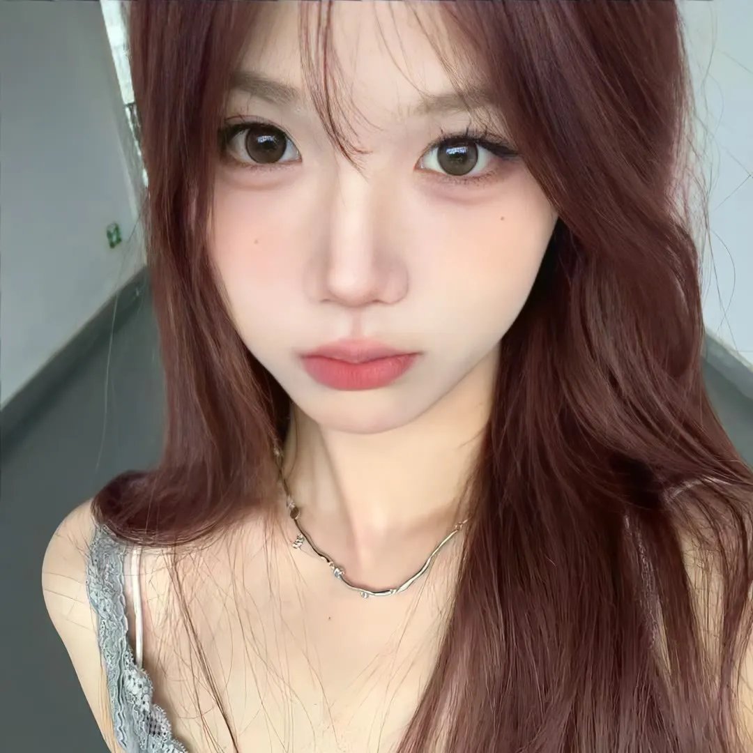 三女性